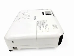 máy chiếu Epson có nút điều khiển và thông tin kỹ thuật phía sau