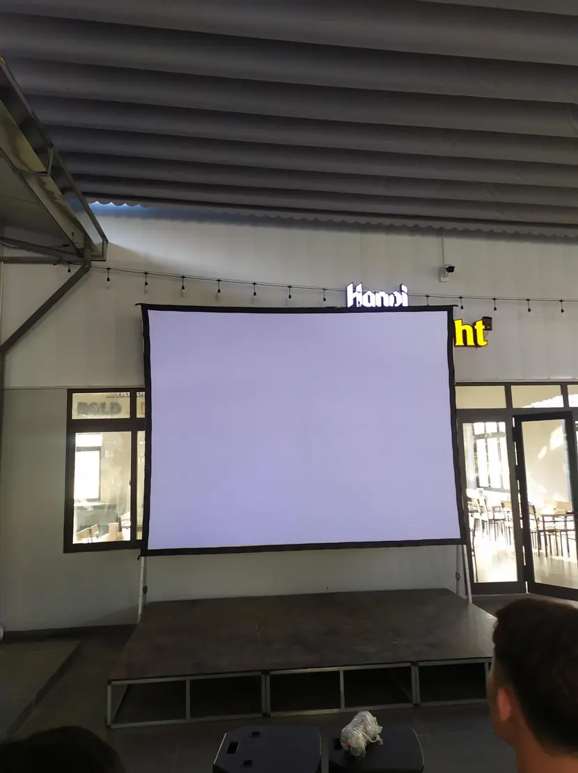 Thuê máy chiếu kèm màn chiếu 100 inch Thông Số & Đánh Giá Chi Tiết Thuê máy chiếu kèm màn chiếu 100 inch Thông Số & Đánh Giá Chi Tiết