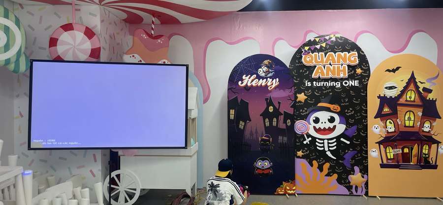 Man4OwO Trang Trí Sự Kiện Tại Khu Vui Chơi Mr. Haahoo, Hà Nội Trang trí backdrop sinh nhật bé tại khu vui chơi Mr. Haahoo, Lê Văn Lương, Hà Nội